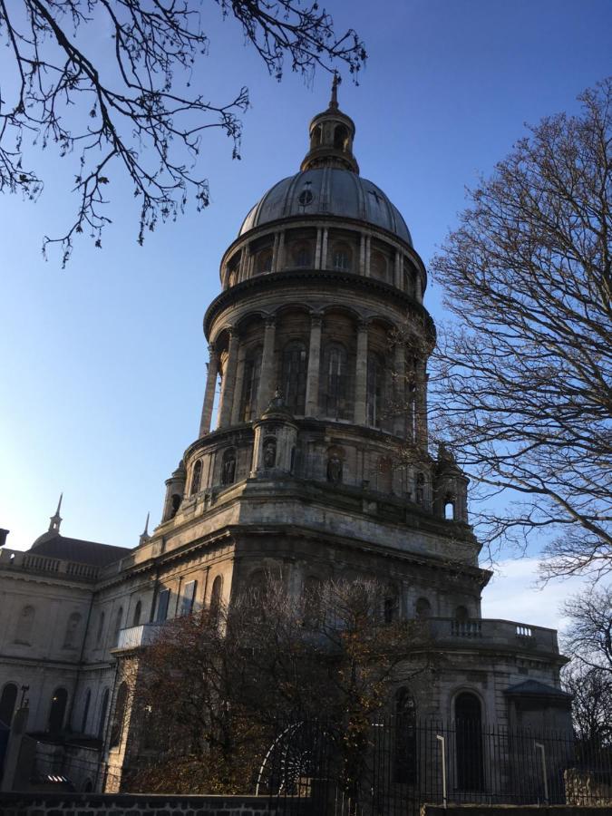 Au Jardin De La Basilique Daire Boulogne-sur-Mer Dış mekan fotoğraf