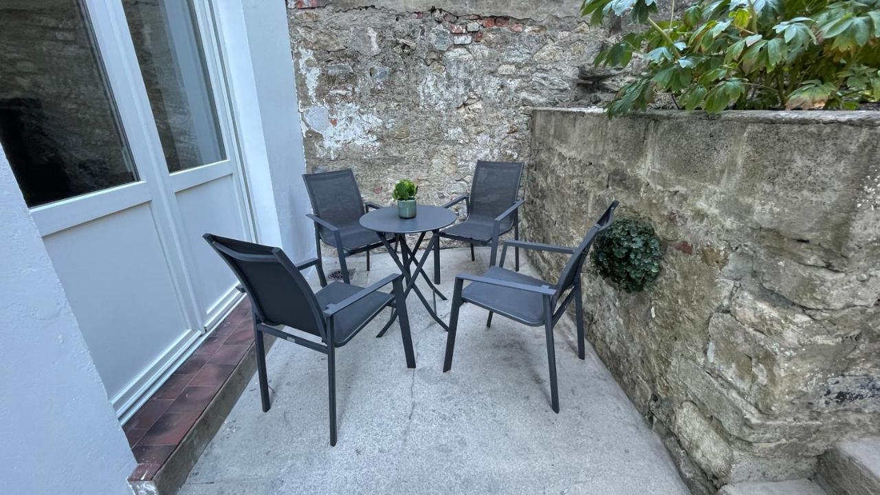 Au Jardin De La Basilique Daire Boulogne-sur-Mer Dış mekan fotoğraf