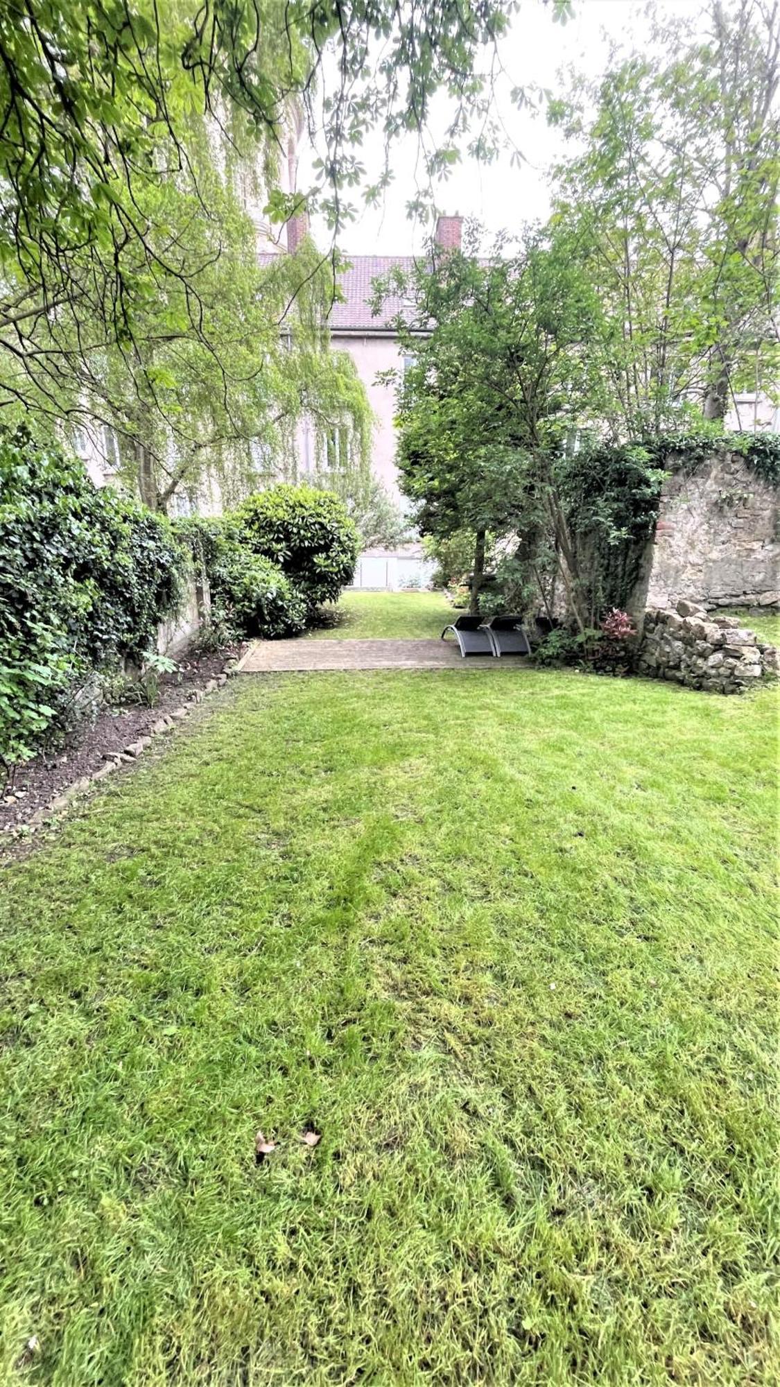 Au Jardin De La Basilique Daire Boulogne-sur-Mer Dış mekan fotoğraf